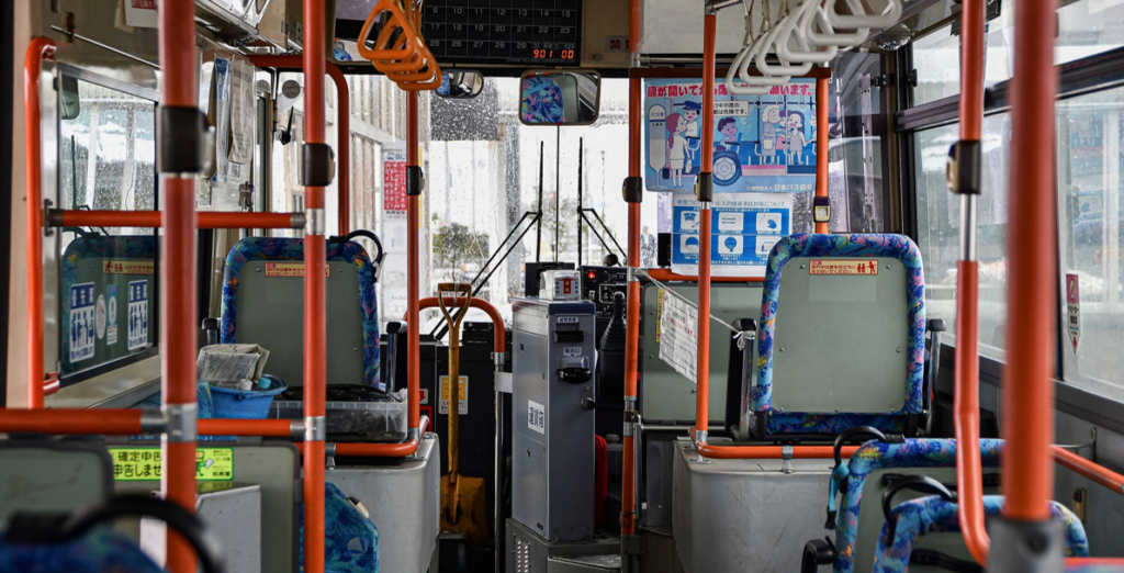 anti-social-behavior-on-public-transport-japan-wingsknowledge